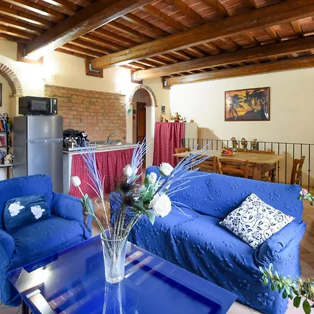 3 Bedroom Stunning In Appartement Ficulle