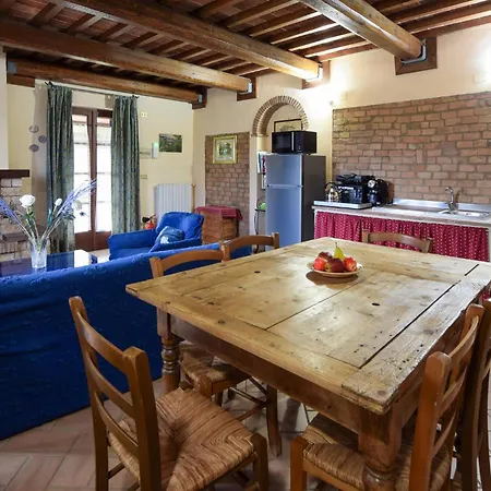 3 Bedroom Stunning In * Ficulle